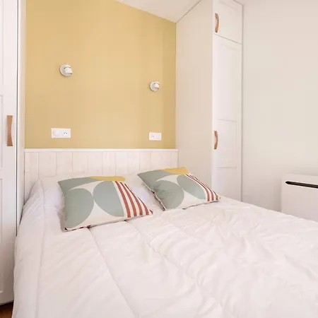 A 220m De La Plage, Avec Terrasse Pour 3 *