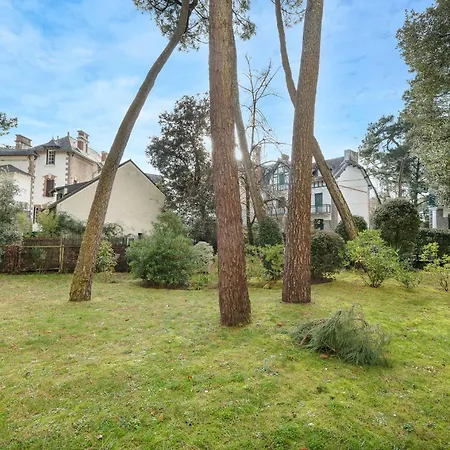 A 220m De La Plage, Avec Terrasse Pour 3 * La Baule