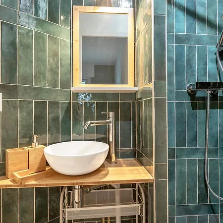 Lejlighed A 220m De La Plage, Avec Terrasse Pour 3 *