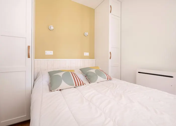 A 220m De La Plage, Avec Terrasse Pour 3 *