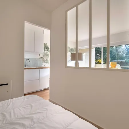 Апартаменты A 220m De La Plage, Avec Terrasse Pour 3 *